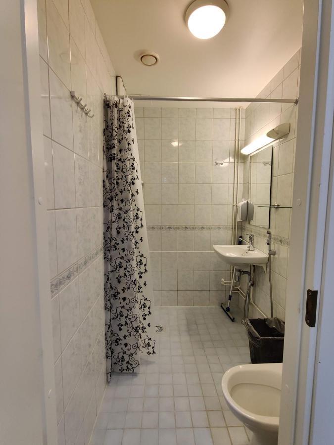 Alexi Apartments - Newly Renovated Apt In The Heart Of The City Near To Railway Station And Nokia Arena تامبير المظهر الخارجي الصورة